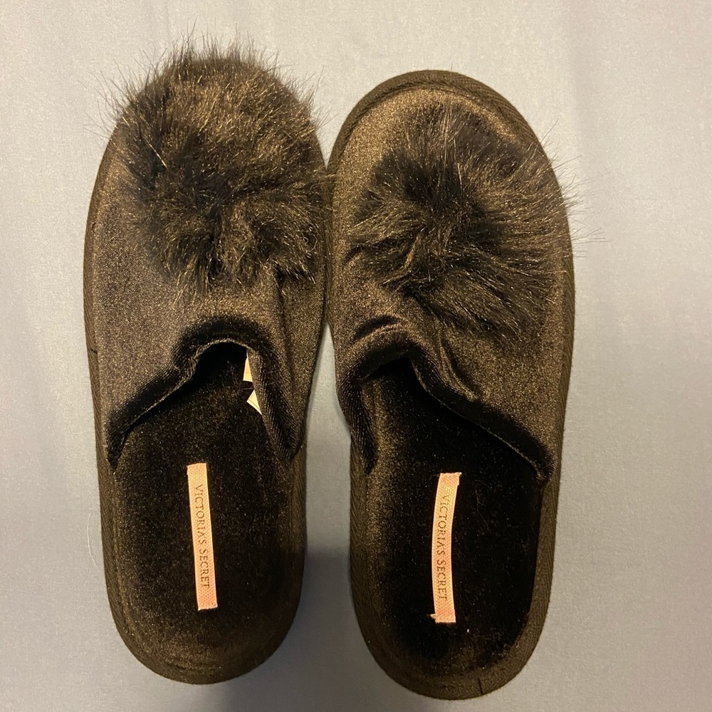 Victoria Secret House Shoes - Large